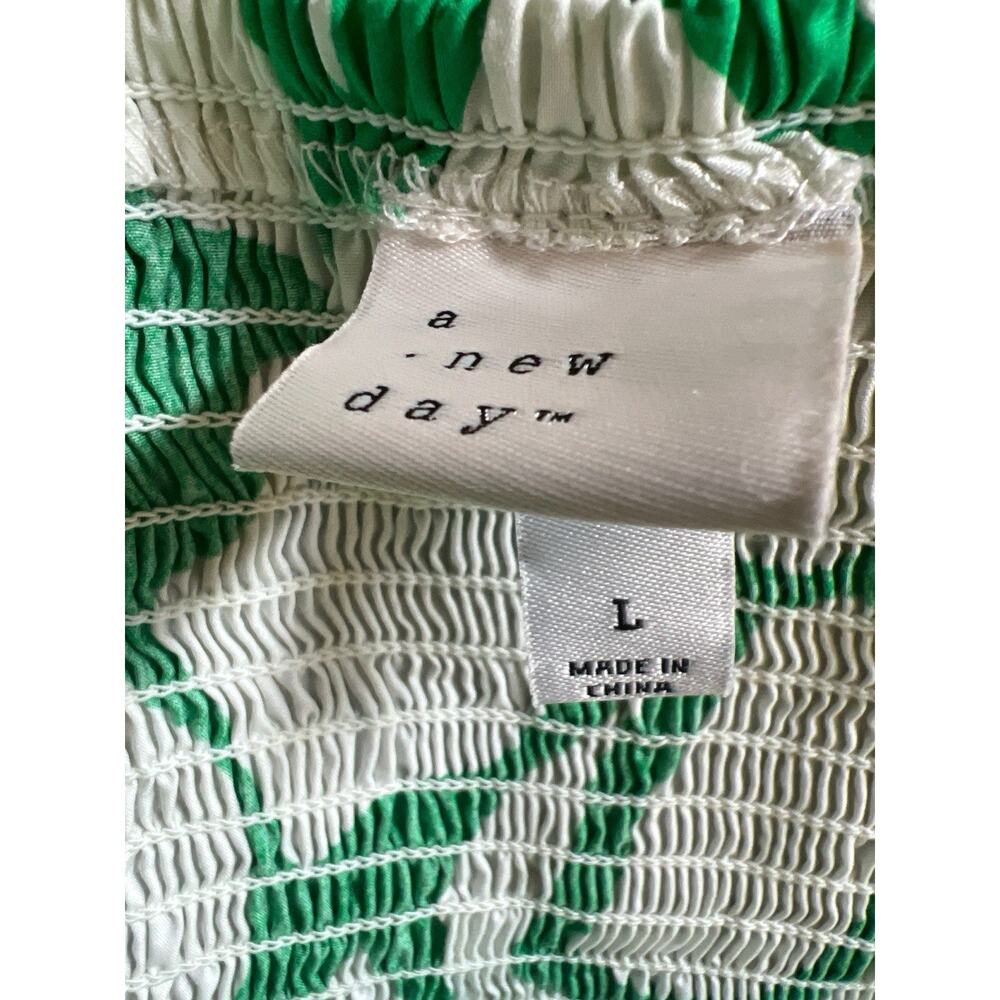 A New Day Vibrant Green & White Abstract Print Smocked Midi SunDress Resort L - Picture 3 of 7